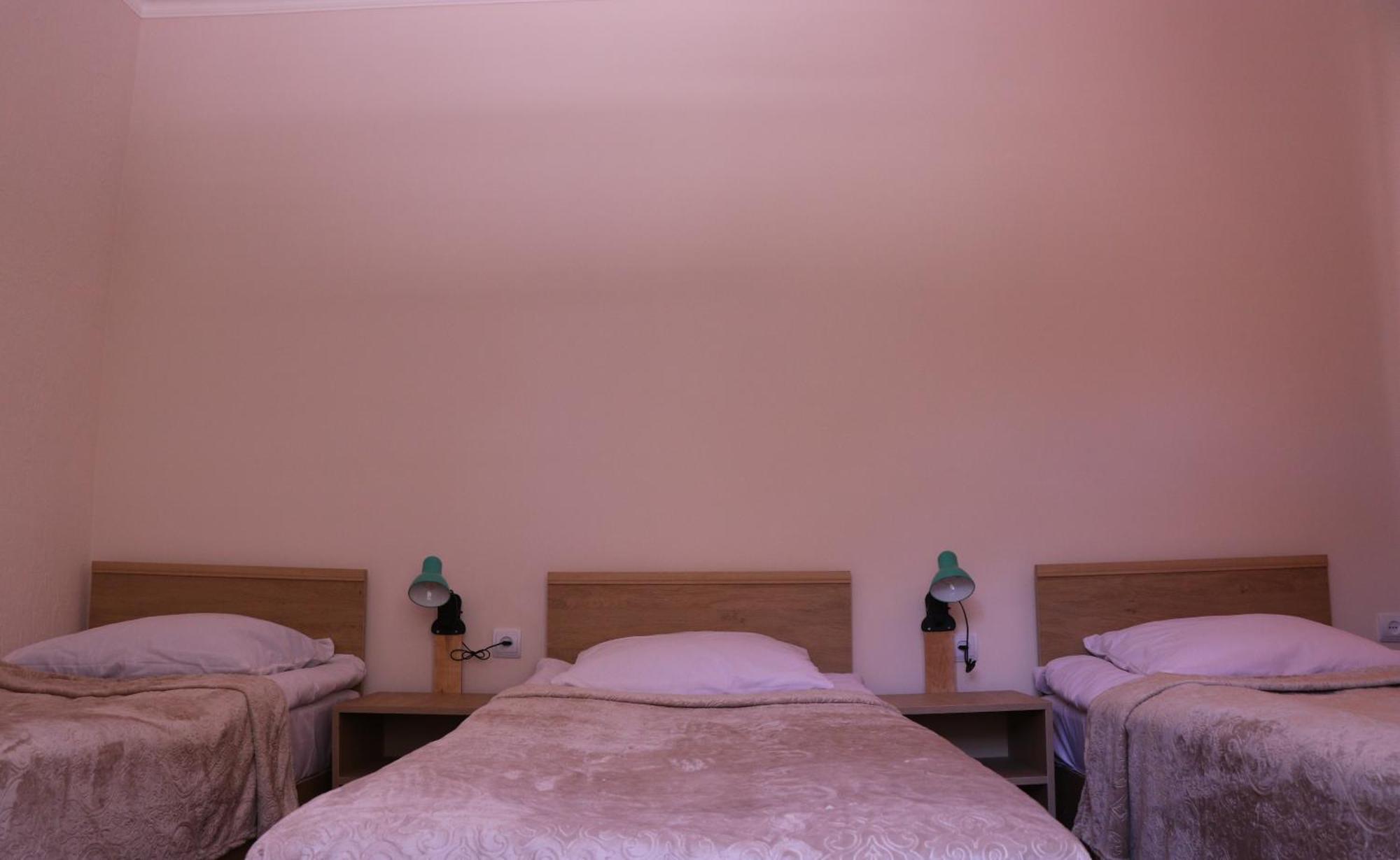 Yekhegis Legend Guest House מראה חיצוני תמונה