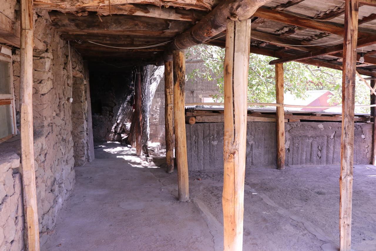 Yekhegis Legend Guest House מראה חיצוני תמונה